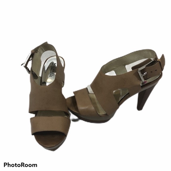 Michael Kors Beige Leather Open Tow Sandals 9.5 - Picture 2 of 8